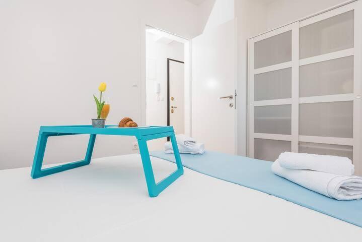 Blue Sky, Modern Sea View Apartment Novalja Exterior photo